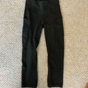 Cropped army green lulu leggings, size 2